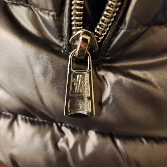 Moncler Black Puffer Jacke